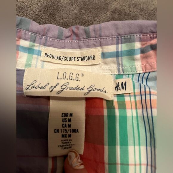 Colorful Short Sleeve Men’s H&M Button Down - Picture 4 of 6